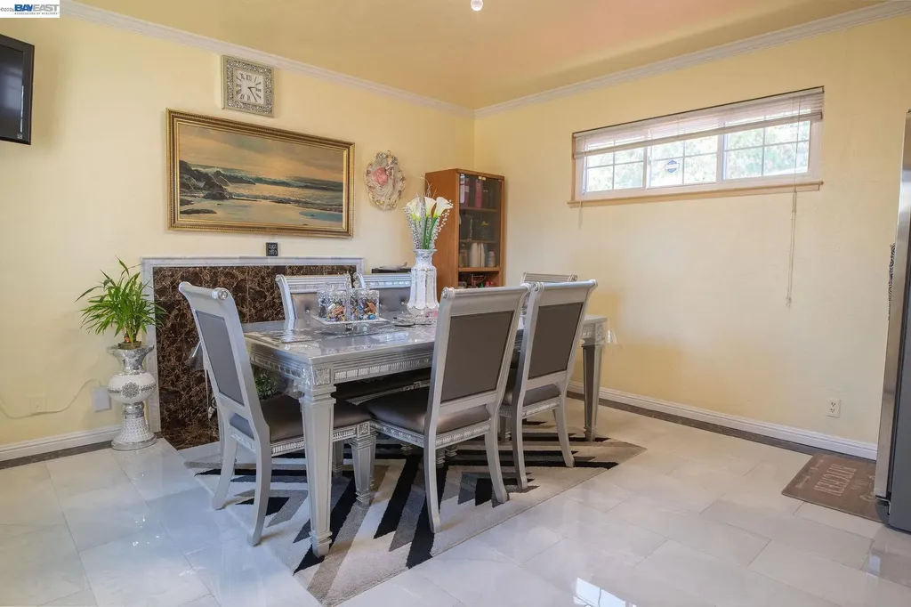 27093 Lemay Way Hayward CA 94544