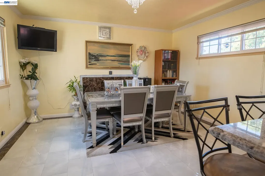 27093 Lemay Way Hayward CA 94544