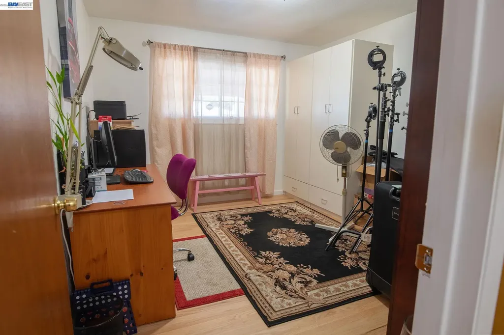 27093 Lemay Way Hayward CA 94544