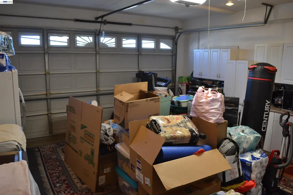 27093 Lemay Way Hayward CA 94544