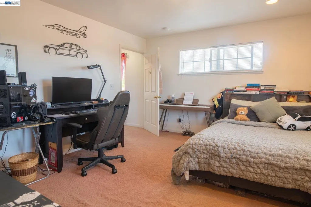 27093 Lemay Way Hayward CA 94544