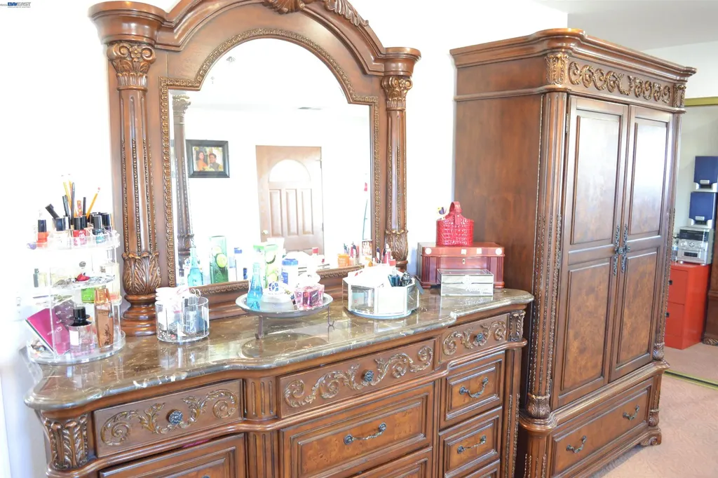 27093 Lemay Way Hayward CA 94544