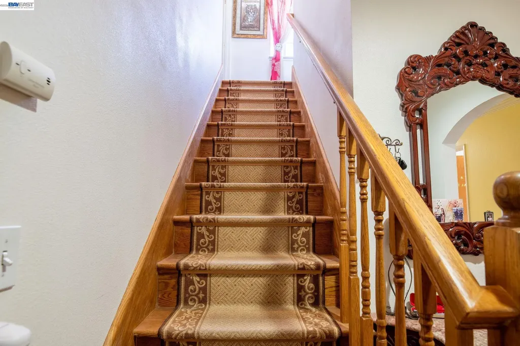 27093 Lemay Way Hayward CA 94544