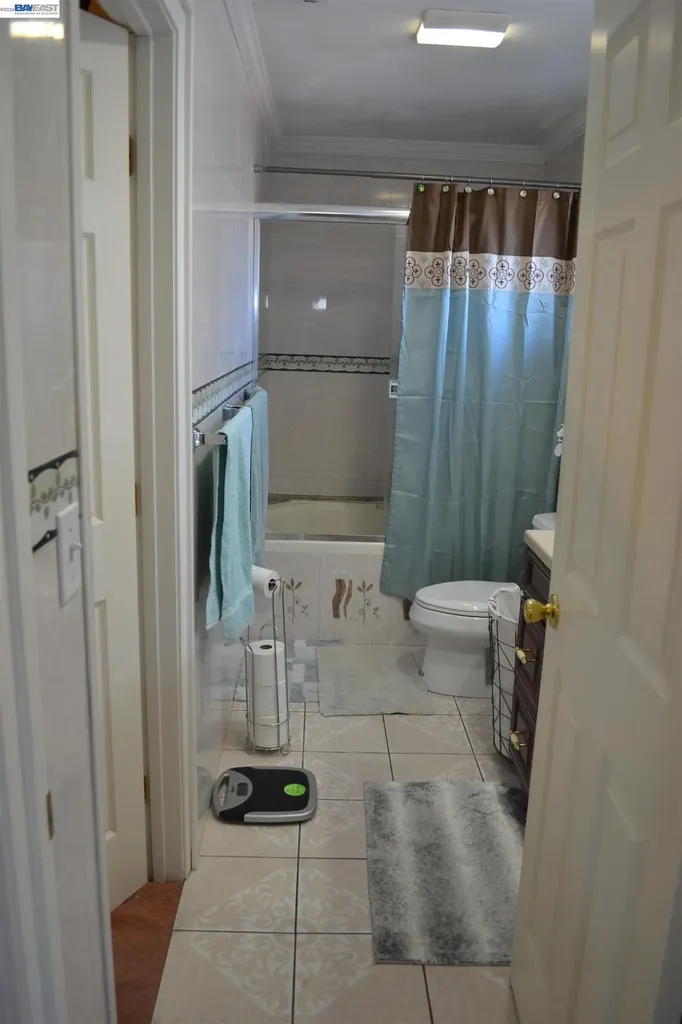 27093 Lemay Way Hayward CA 94544