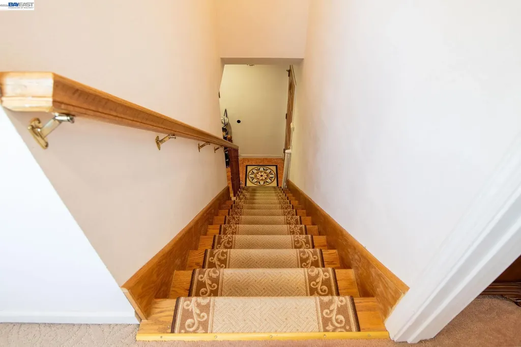 27093 Lemay Way Hayward CA 94544