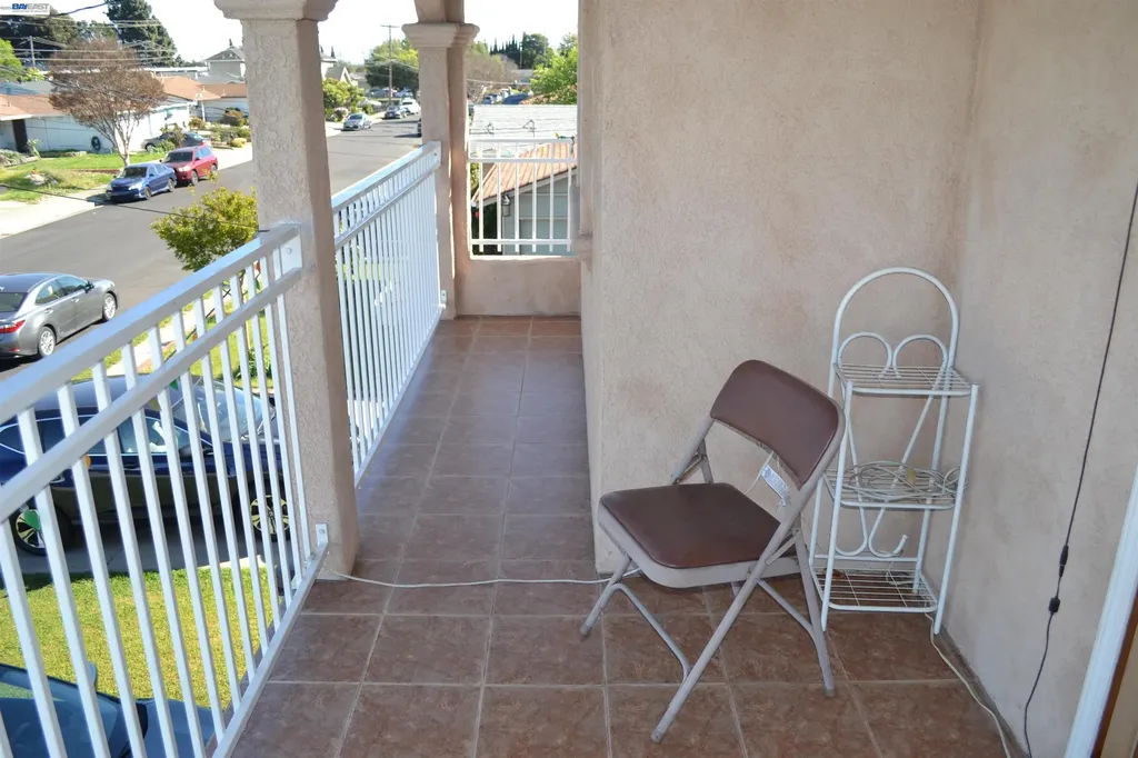 27093 Lemay Way Hayward CA 94544