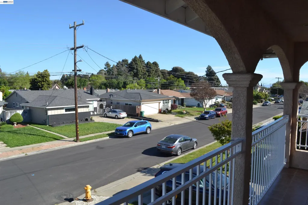 27093 Lemay Way Hayward CA 94544