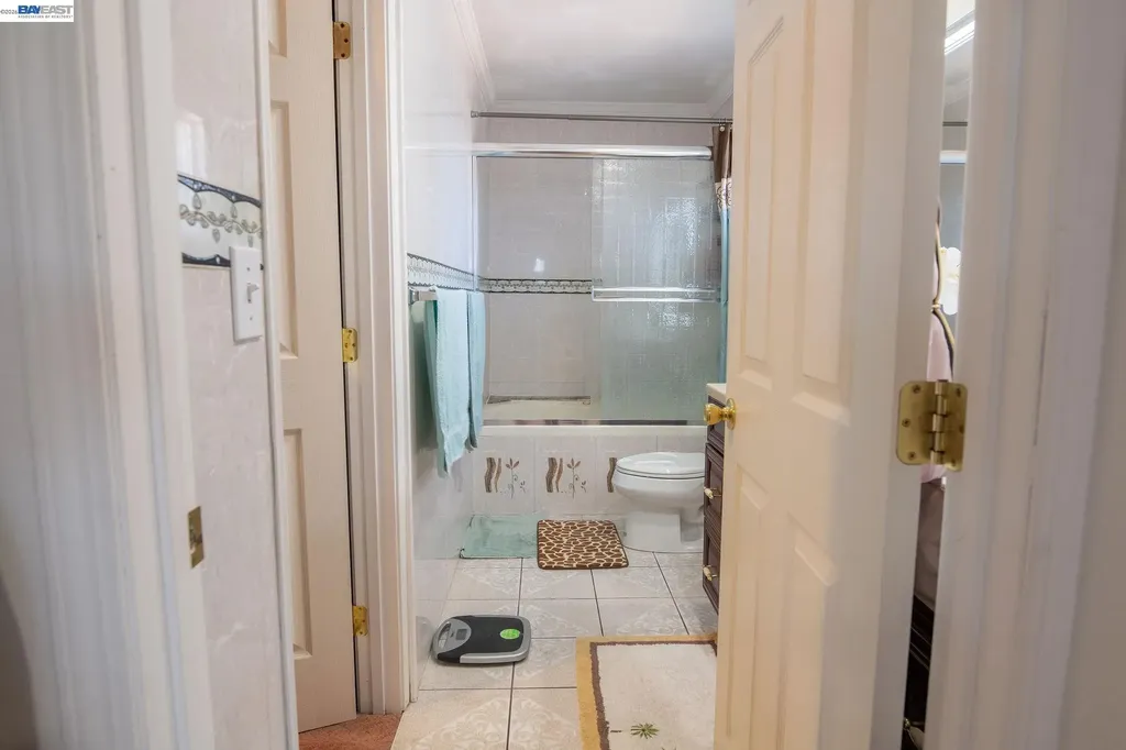 27093 Lemay Way Hayward CA 94544