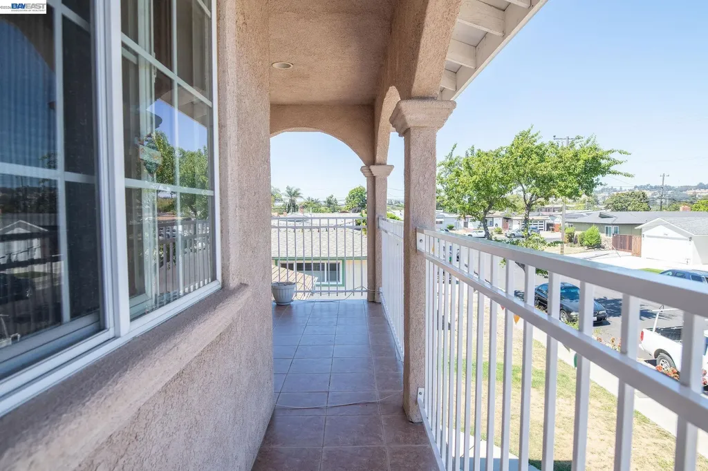 27093 Lemay Way Hayward CA 94544