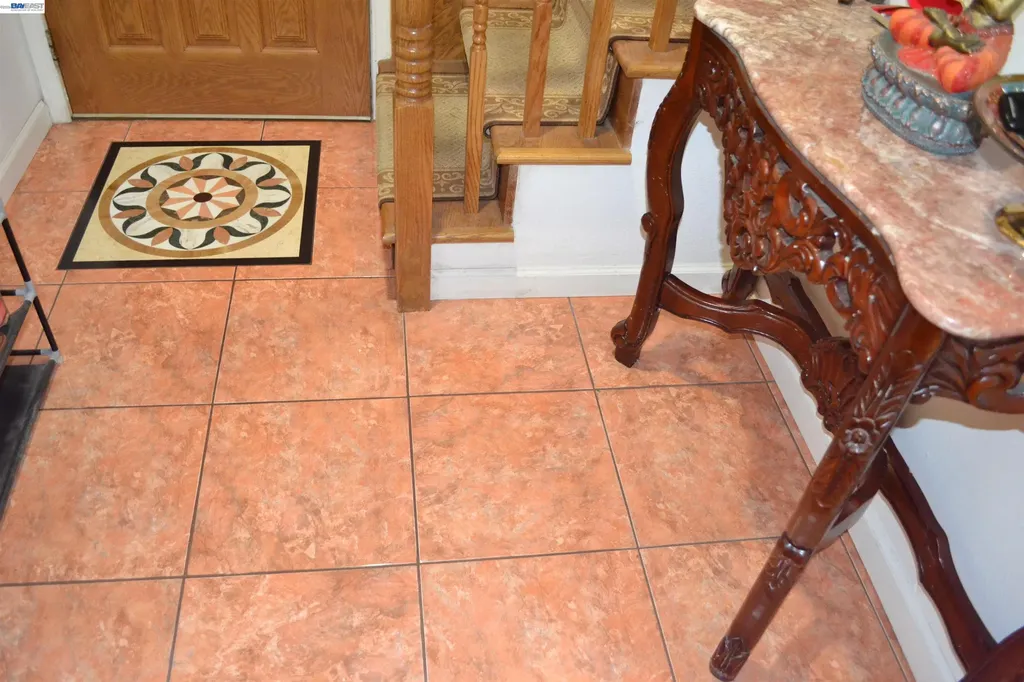 27093 Lemay Way Hayward CA 94544