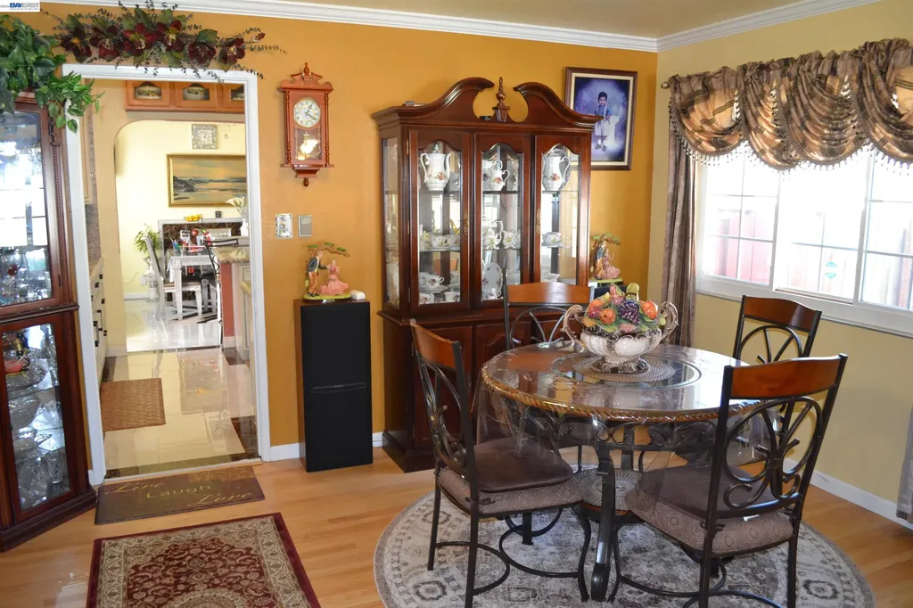 27093 Lemay Way Hayward CA 94544