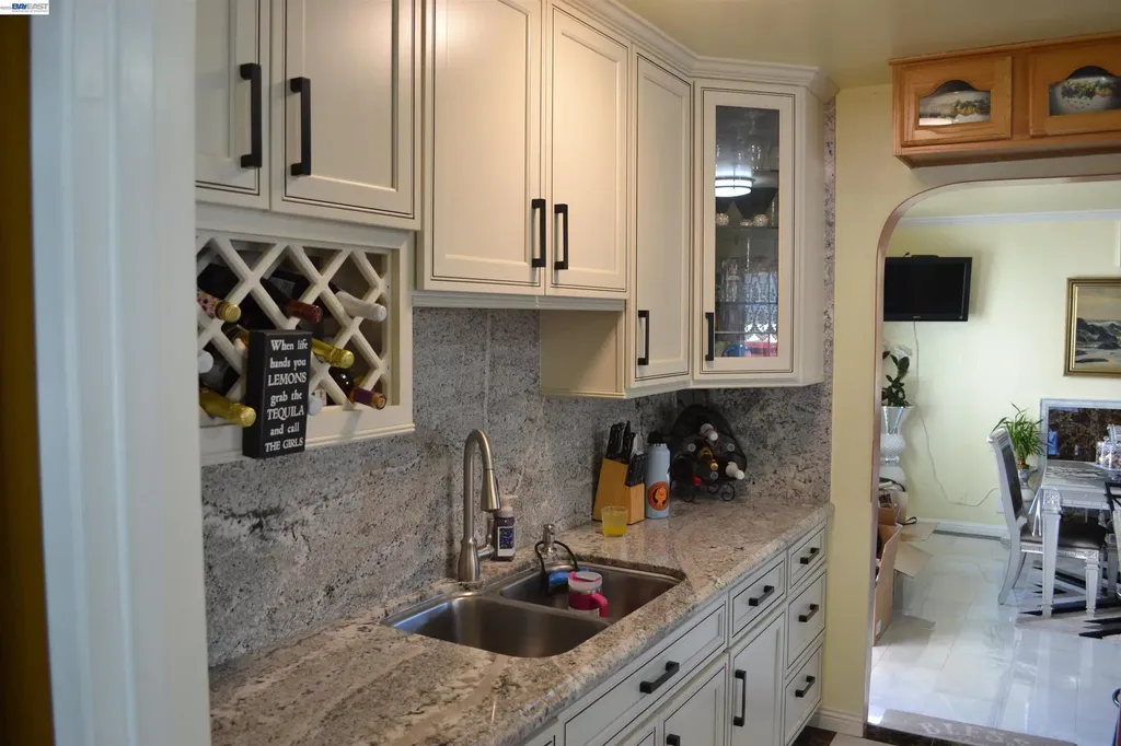 27093 Lemay Way Hayward CA 94544