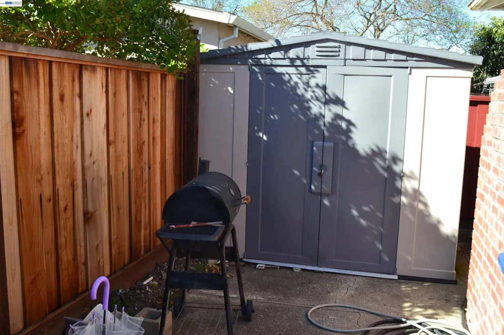 27093 Lemay Way Hayward CA 94544