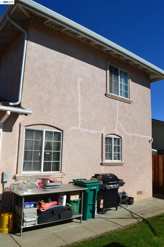 27093 Lemay Way Hayward CA 94544