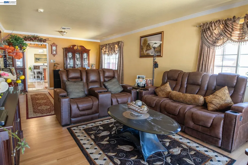 27093 Lemay Way Hayward CA 94544