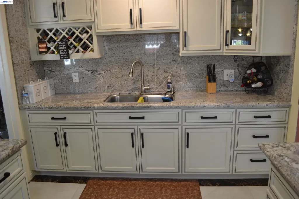 27093 Lemay Way Hayward CA 94544