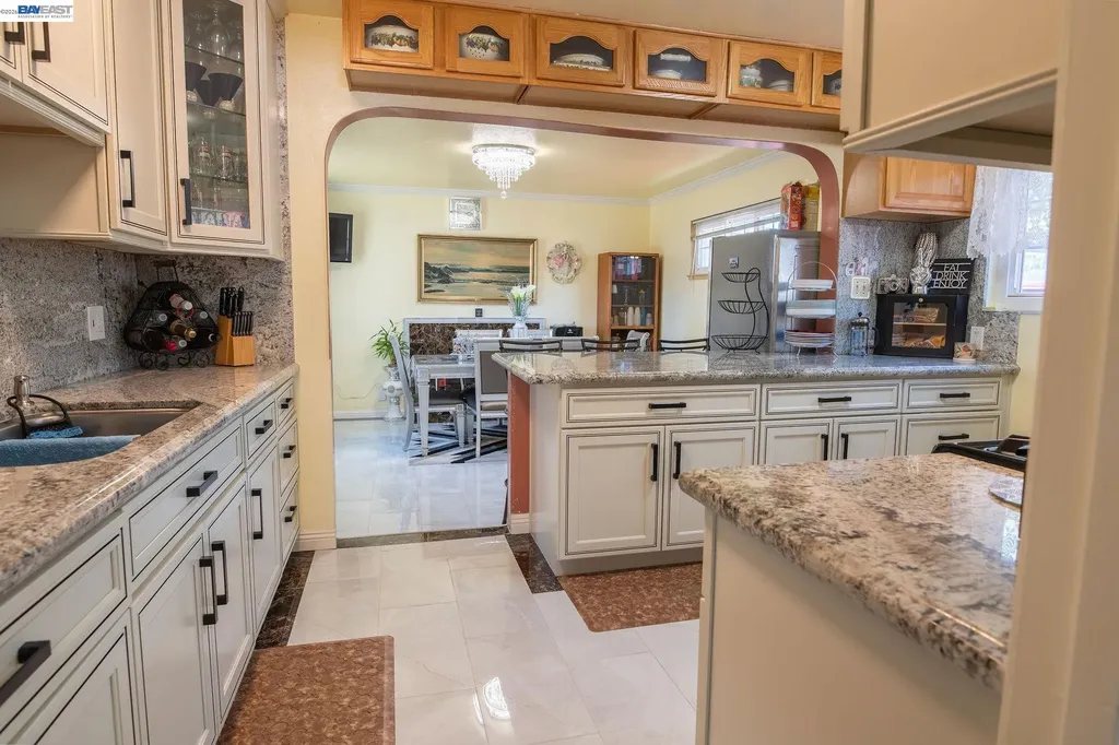 27093 Lemay Way Hayward CA 94544