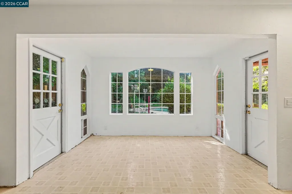 2030 Clearview Court Walnut Creek CA 94598