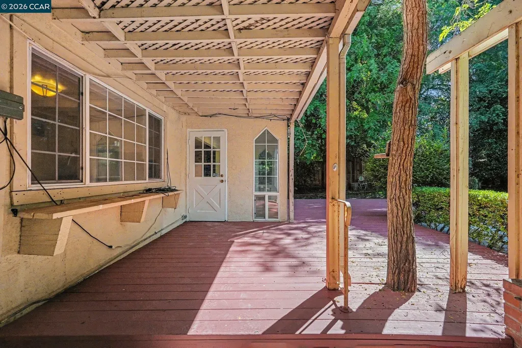 2030 Clearview Court Walnut Creek CA 94598