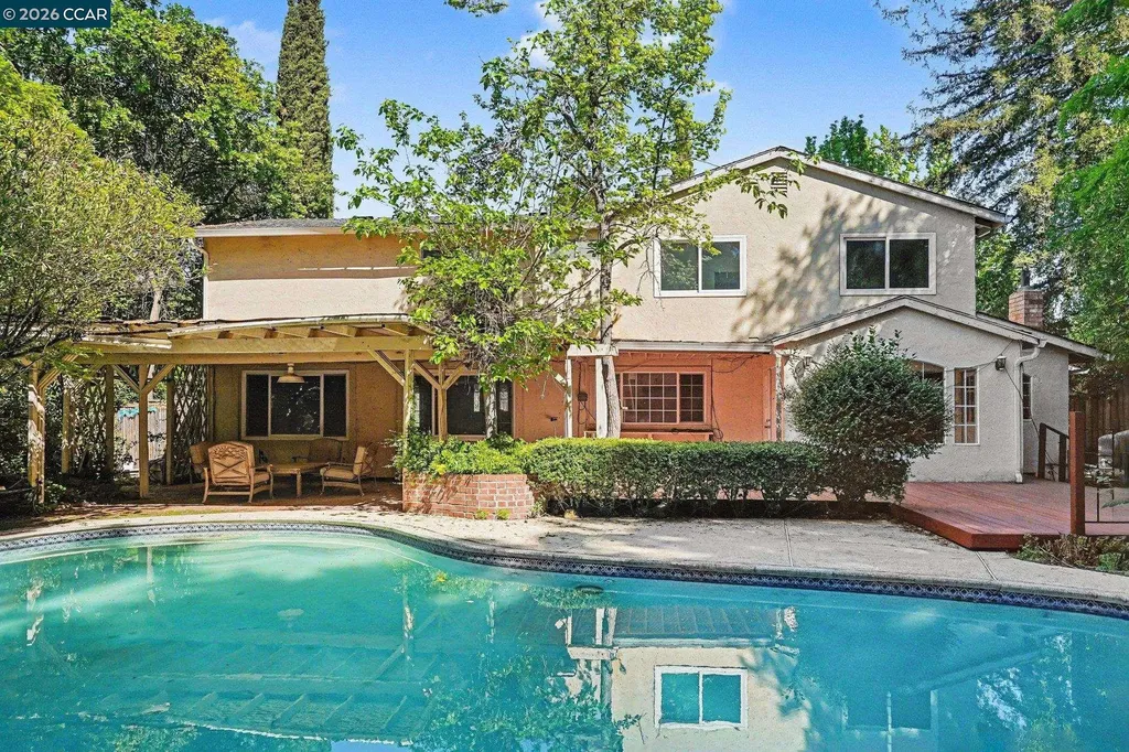 2030 Clearview Court Walnut Creek CA 94598