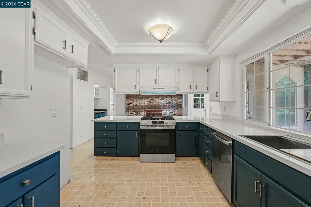 2030 Clearview Court Walnut Creek CA 94598