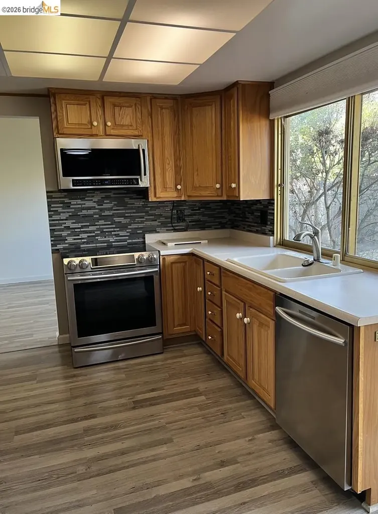 1672 San Vicente Avenue Napa CA 94558