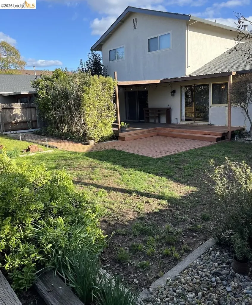 1672 San Vicente Avenue Napa CA 94558