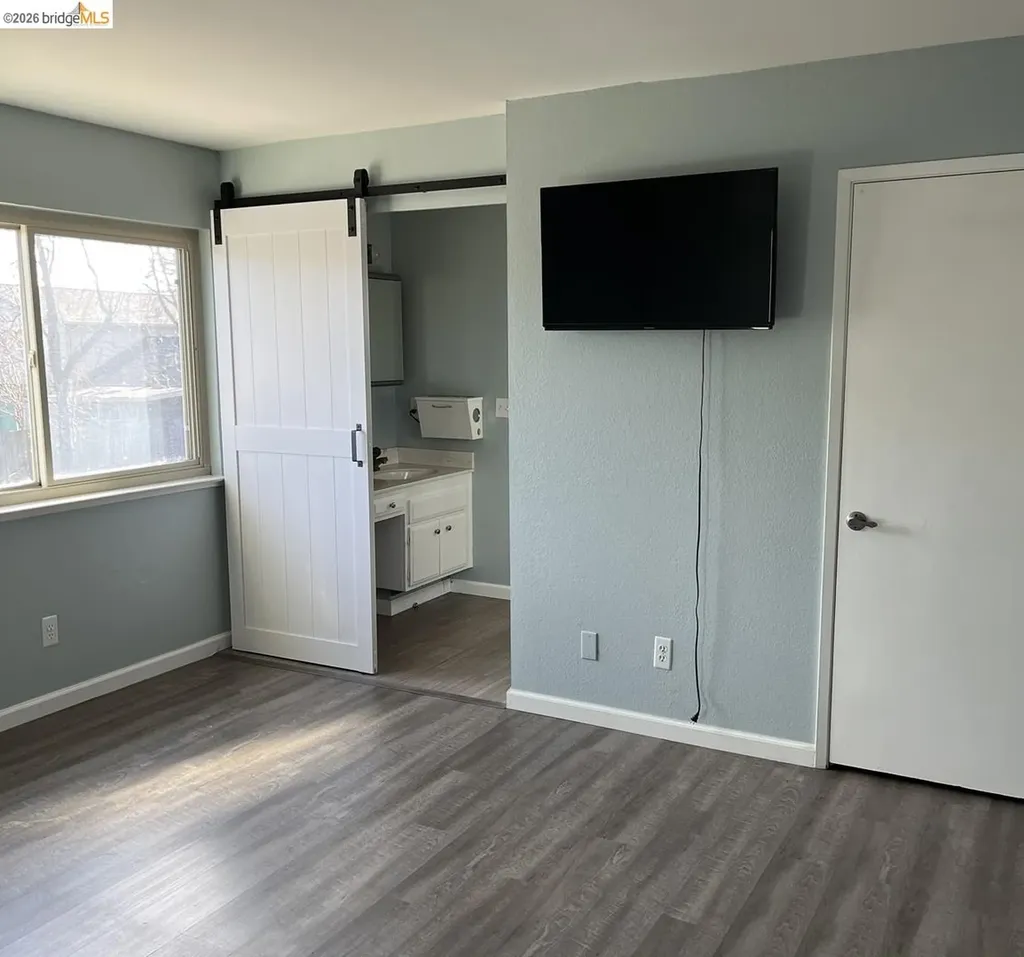 1672 San Vicente Avenue Napa CA 94558