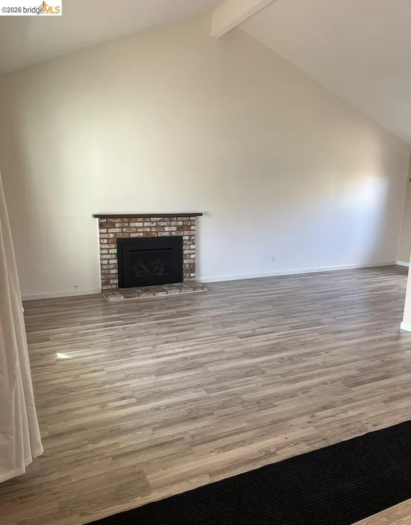 1672 San Vicente Avenue Napa CA 94558