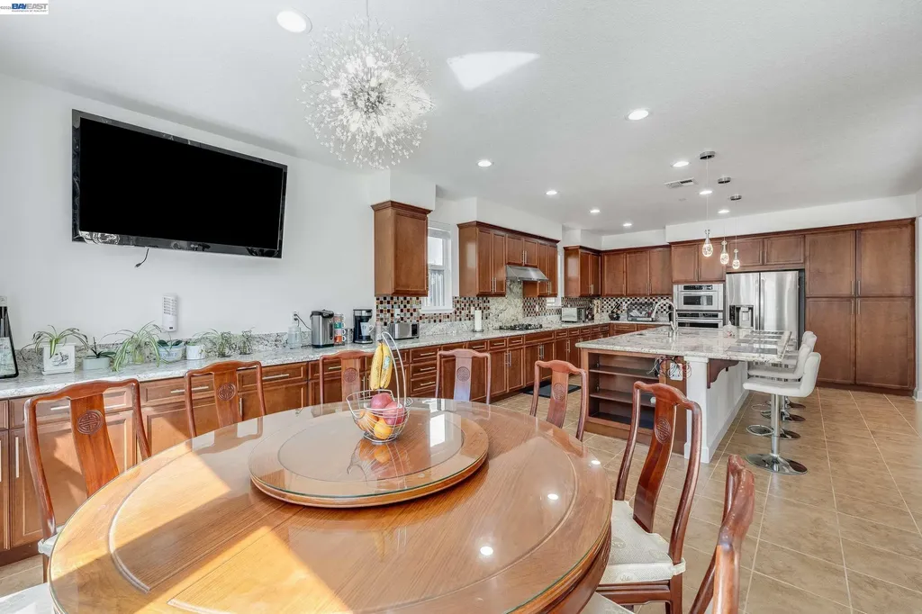 2904 Hanauma Bay Drive Pittsburg CA 94565