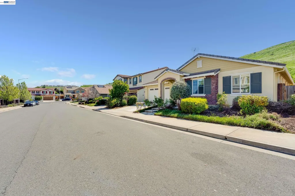 2904 Hanauma Bay Drive Pittsburg CA 94565