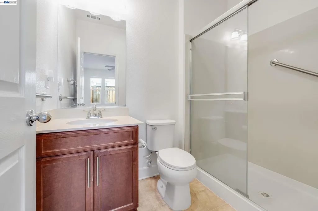 2904 Hanauma Bay Drive Pittsburg CA 94565