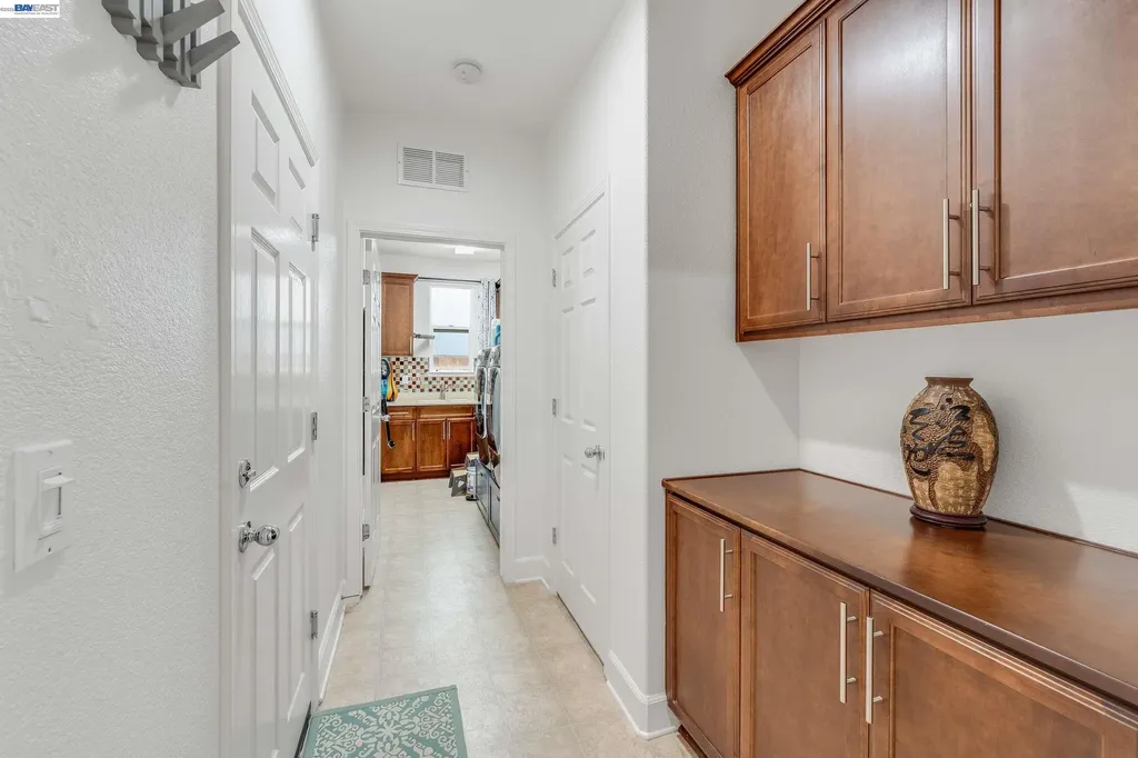 2904 Hanauma Bay Drive Pittsburg CA 94565