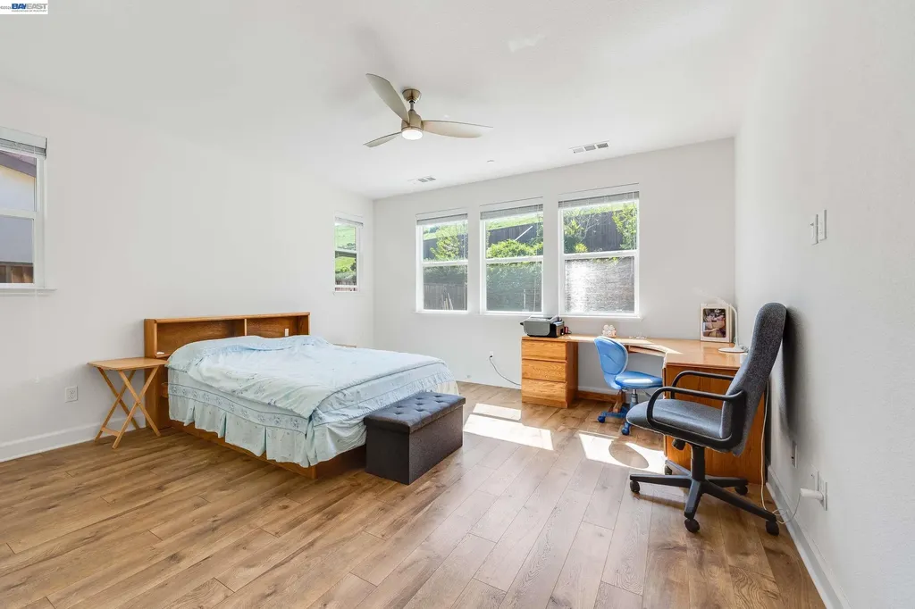2904 Hanauma Bay Drive Pittsburg CA 94565