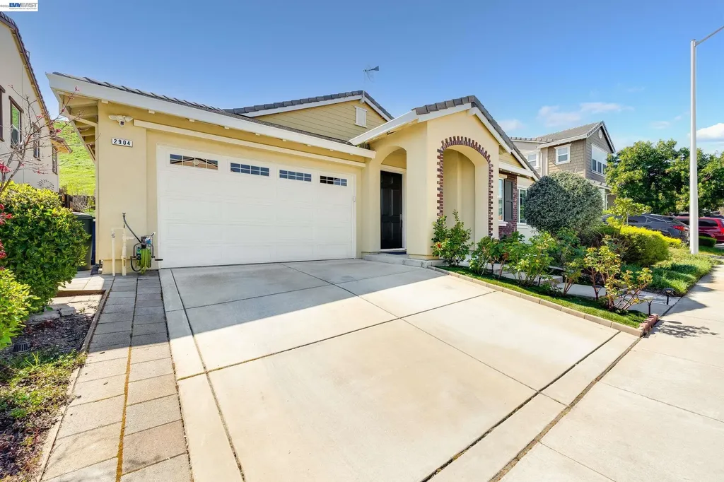 2904 Hanauma Bay Drive Pittsburg CA 94565