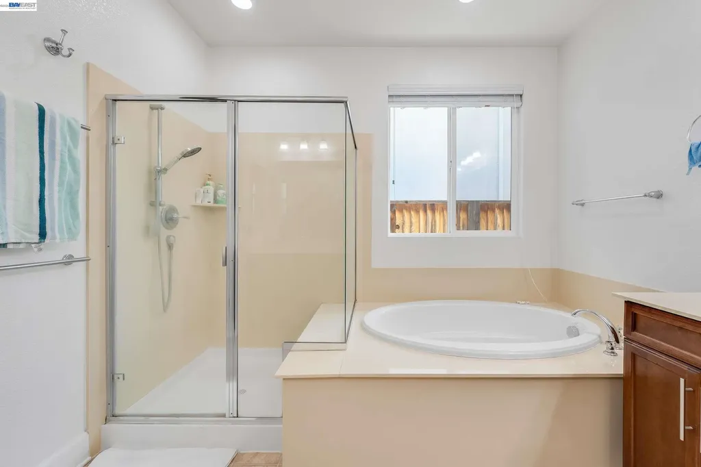 2904 Hanauma Bay Drive Pittsburg CA 94565