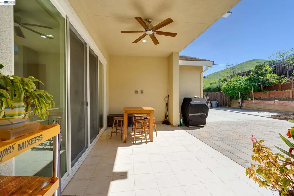 2904 Hanauma Bay Drive Pittsburg CA 94565