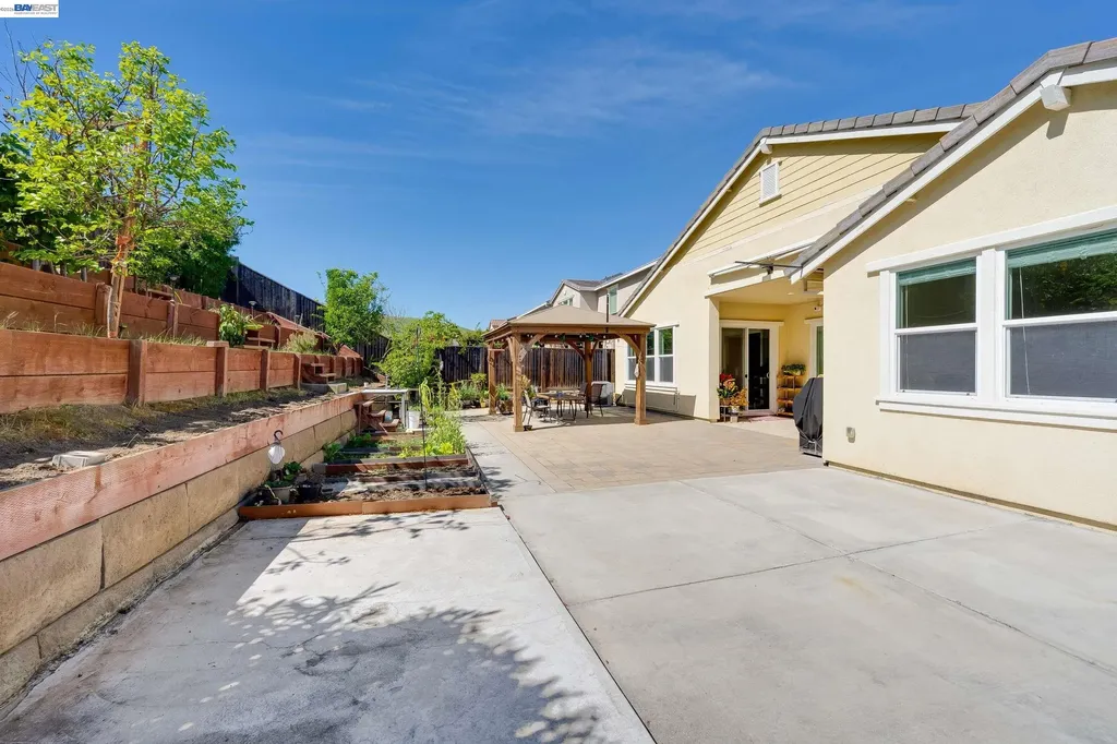 2904 Hanauma Bay Drive Pittsburg CA 94565