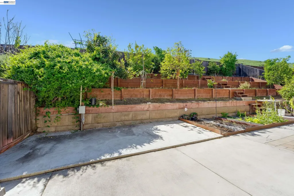 2904 Hanauma Bay Drive Pittsburg CA 94565