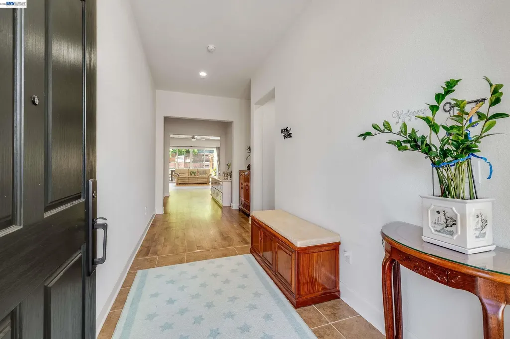 2904 Hanauma Bay Drive Pittsburg CA 94565