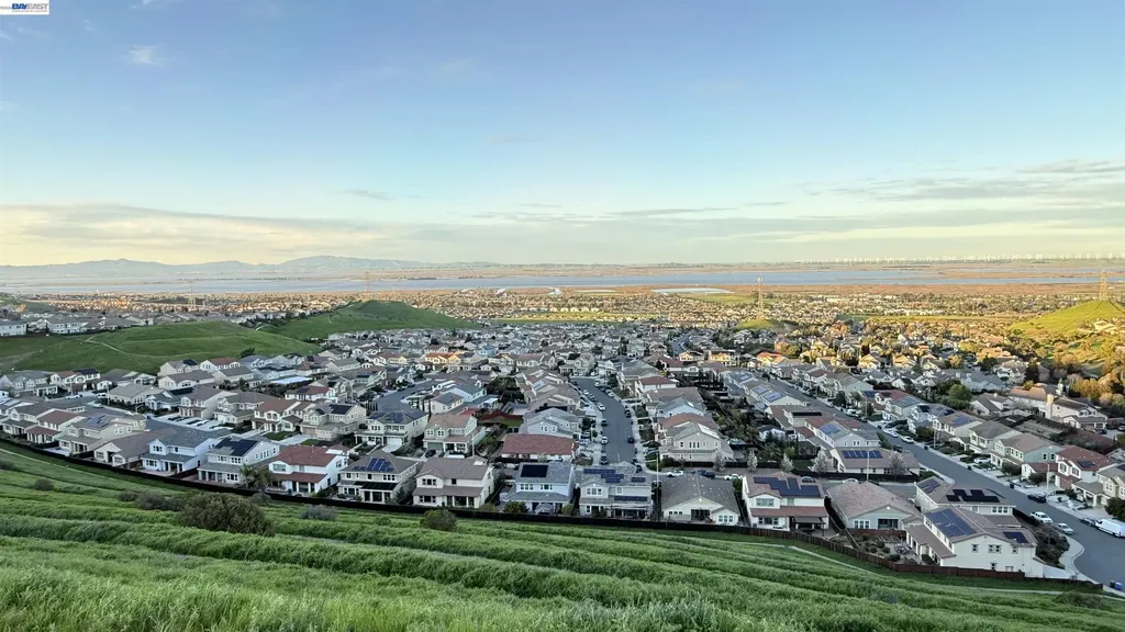 2904 Hanauma Bay Drive Pittsburg CA 94565
