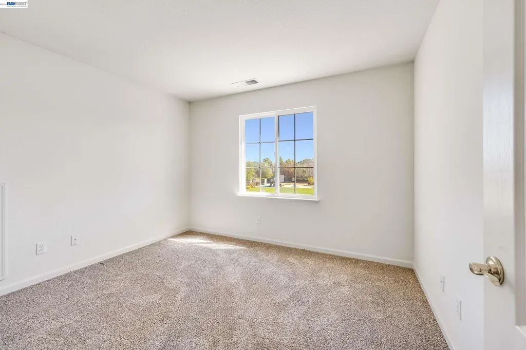 2295 Regatta Way San Leandro CA 94579