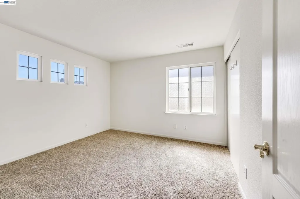 2295 Regatta Way San Leandro CA 94579