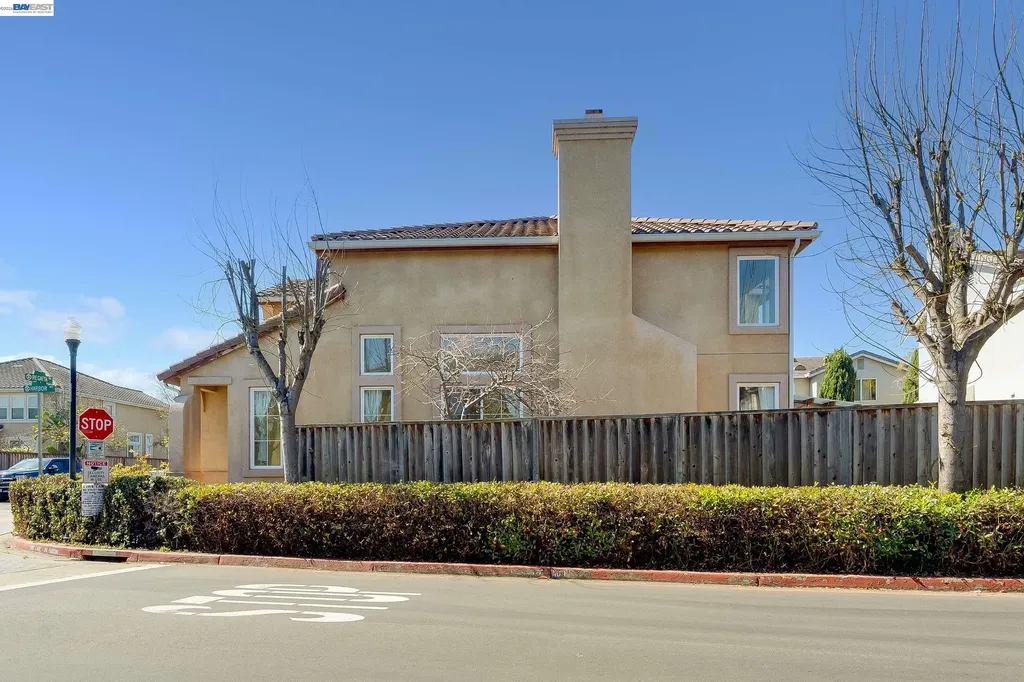 2295 Regatta Way San Leandro CA 94579