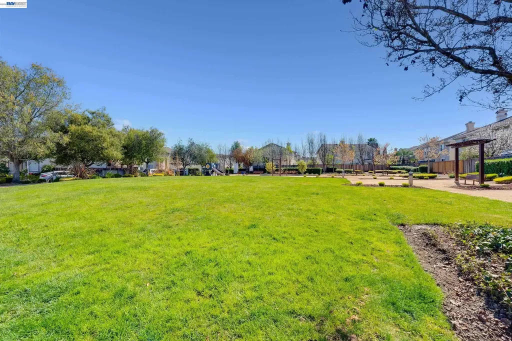2295 Regatta Way San Leandro CA 94579