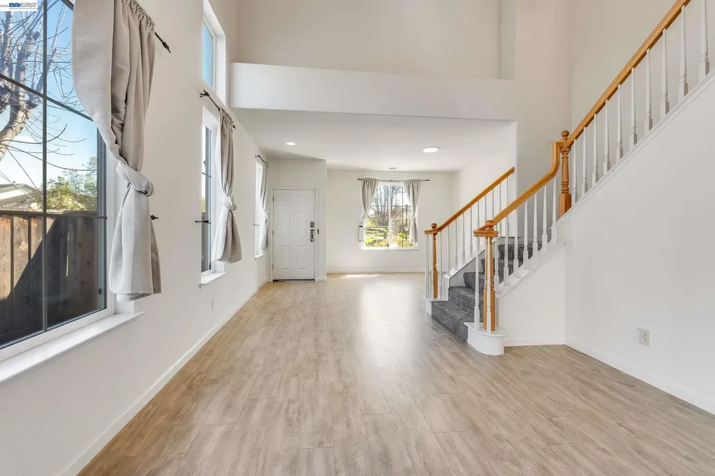 2295 Regatta Way San Leandro CA 94579