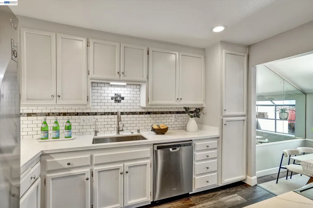 4374 Valley Avenue Pleasanton CA 94566
