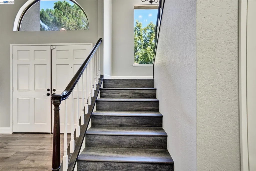 4374 Valley Avenue Pleasanton CA 94566