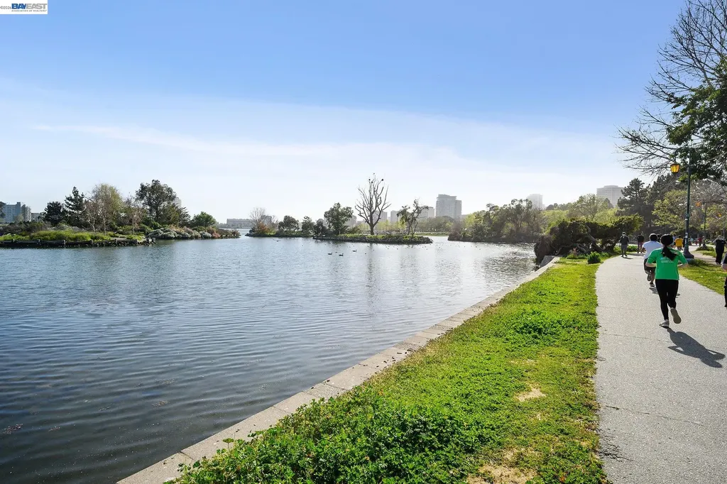 492 Staten Avenue Oakland CA 94610
