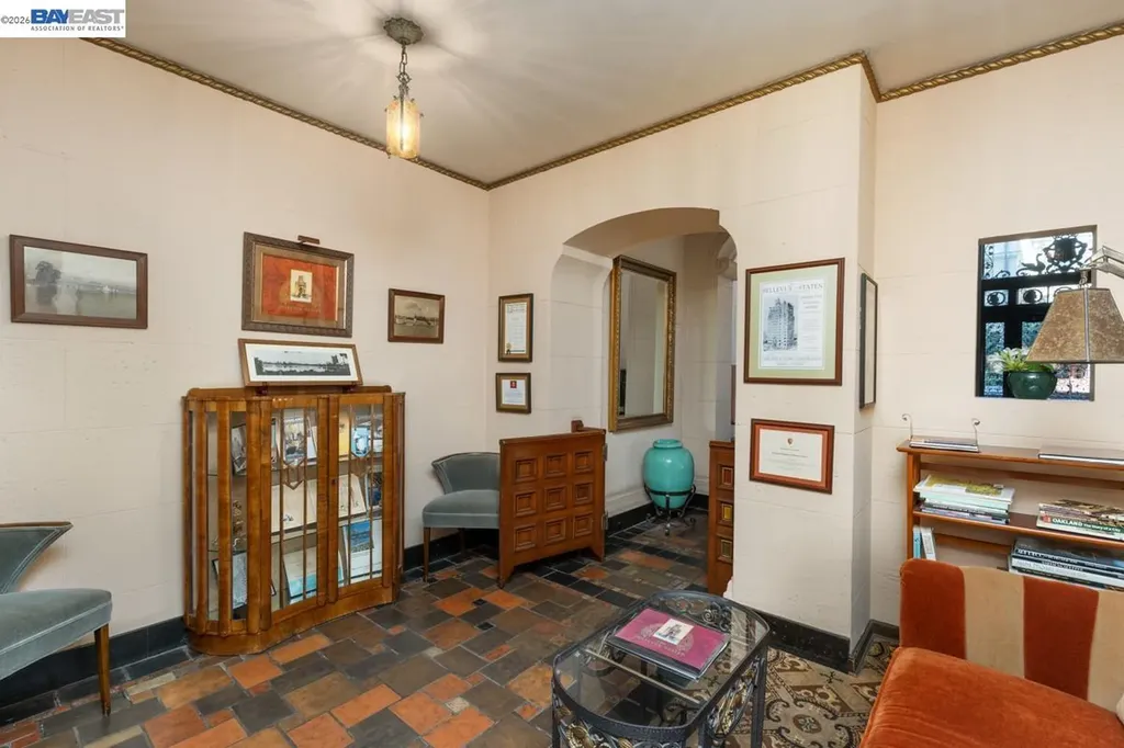 492 Staten Avenue Oakland CA 94610